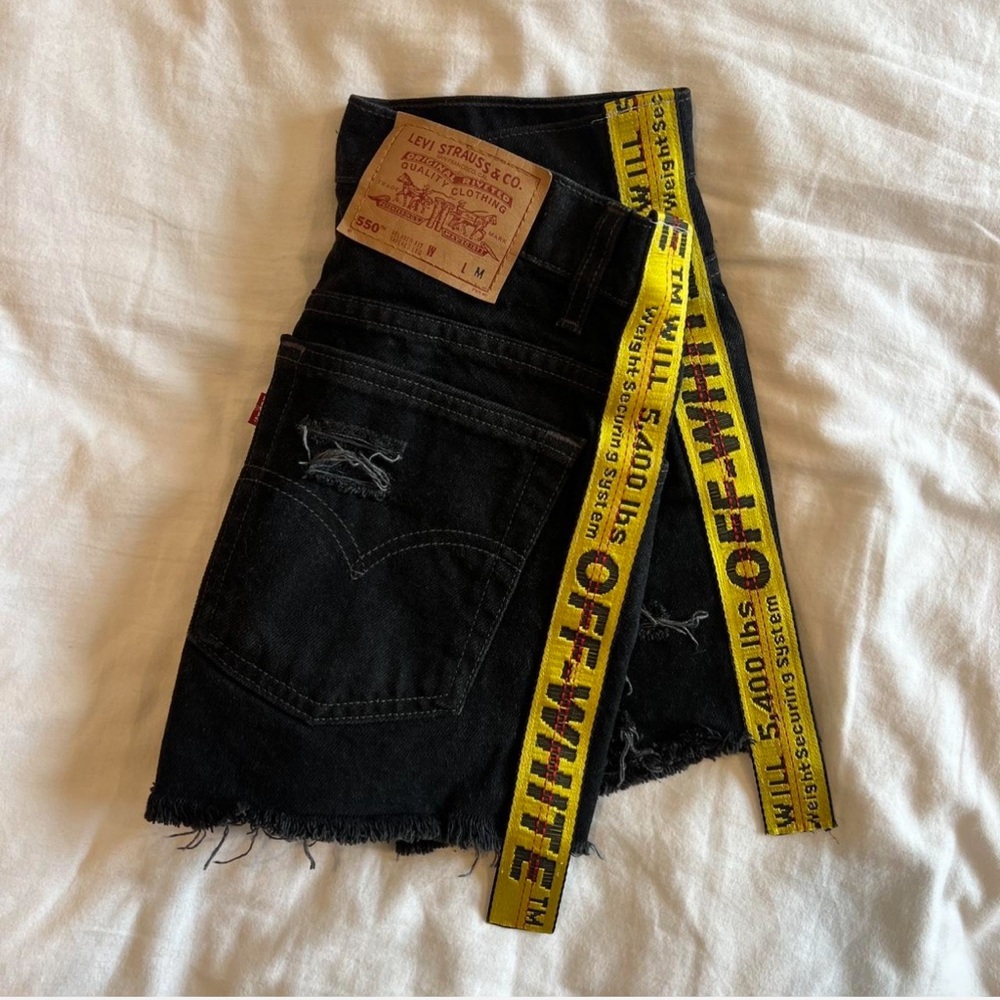 CUSTOM OFF-WHITE x LEVIS SHORTS